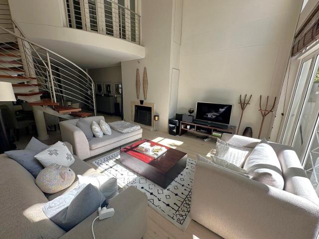 2 Bedroom Apartment / Flat For Sale in Hyde Park