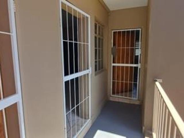 2 Bedroom Apartment / Flat For Sale in Jabulani
