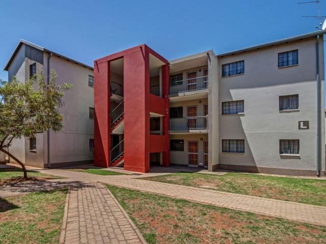2 Bedroom Apartment / Flat For Sale in Jabulani