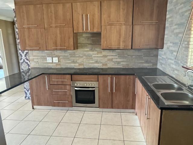 2 Bedroom Apartment / Flat For Sale in Olympus AH