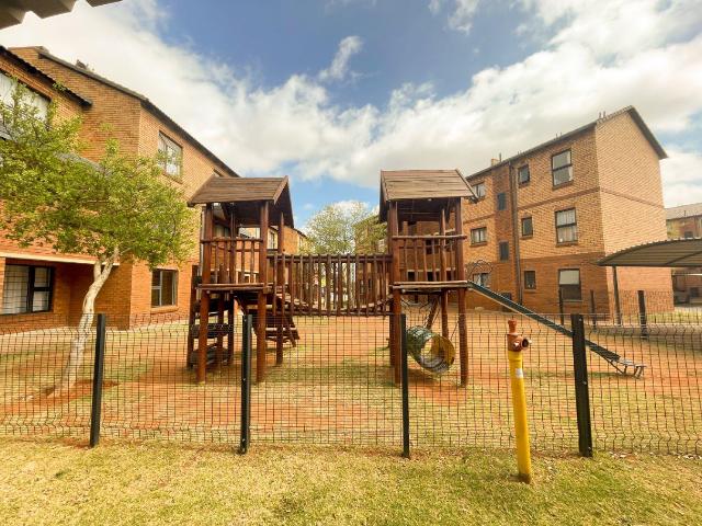 2 Bedroom Apartment / Flat For Sale in Olympus AH