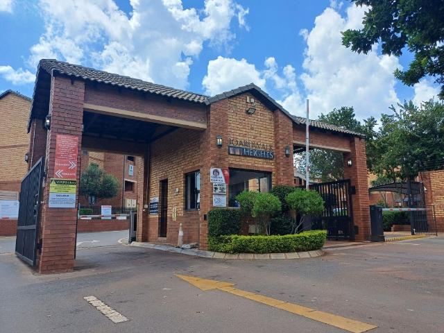 2 Bedroom Apartment / Flat For Sale in Olympus AH