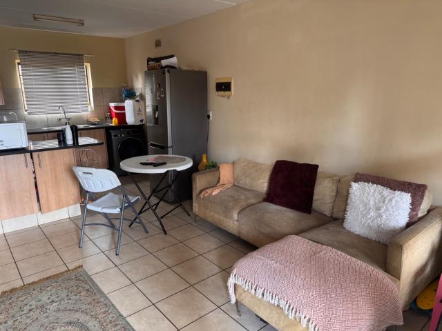 2 Bedroom Apartment / Flat For Sale in Olympus AH