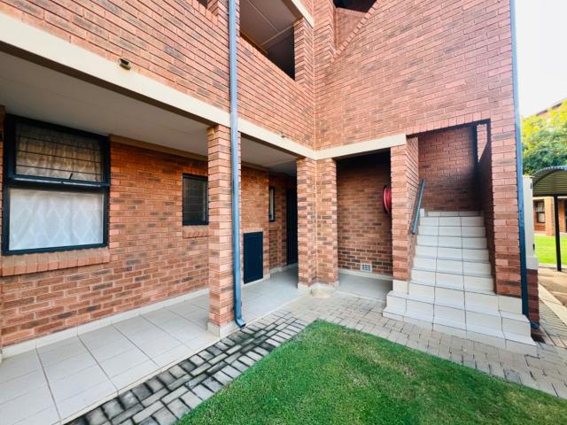 2 Bedroom Apartment / Flat For Sale in Olympus AH