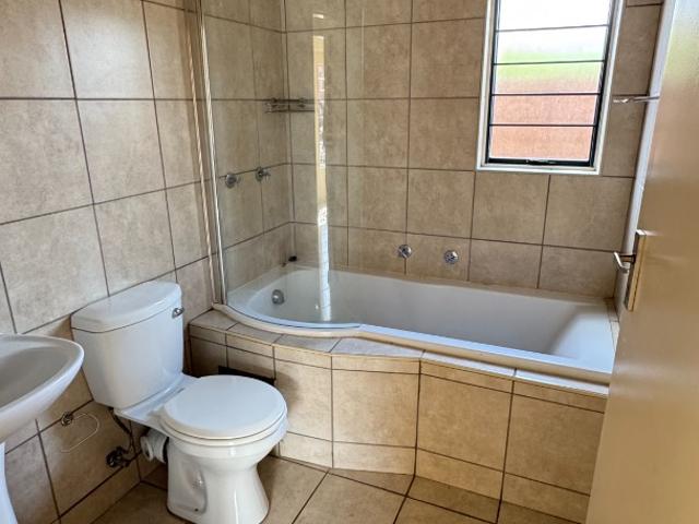 2 Bedroom Apartment / Flat For Sale in Olympus AH