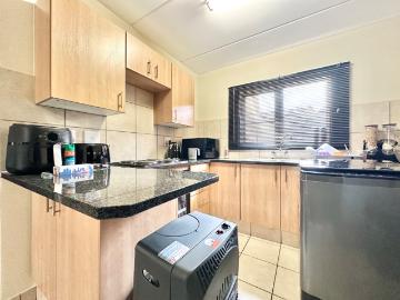 2 Bedroom Apartment / Flat For Sale in Olympus AH