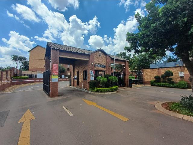 2 Bedroom Apartment / Flat For Sale in Olympus AH