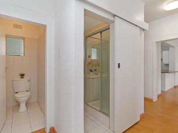 2 Bedroom Apartment / Flat For Sale in Oranjezicht