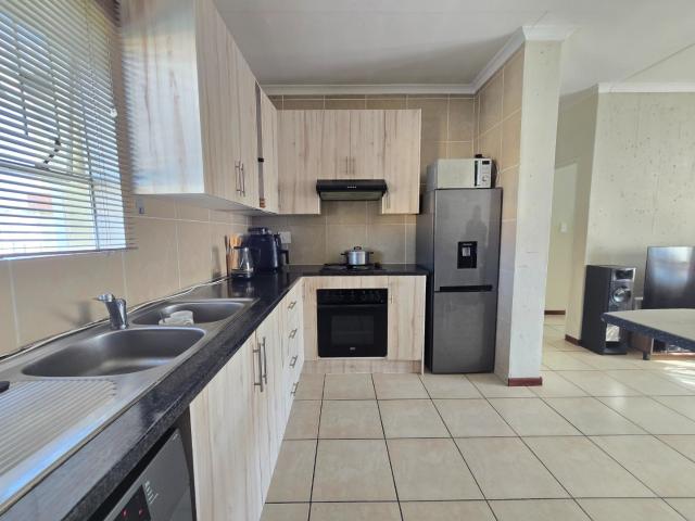 2 Bedroom Apartment / Flat For Sale in Ormonde View