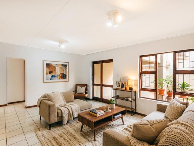 2 Bedroom Apartment / Flat For Sale in Lonehill