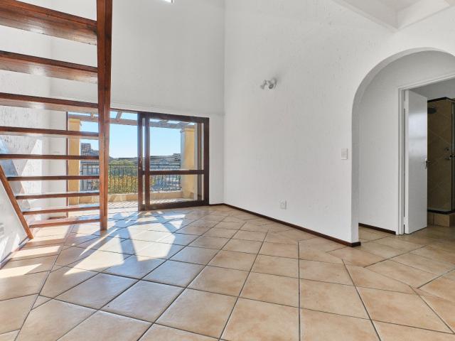 2 Bedroom Apartment / Flat For Sale in Lonehill