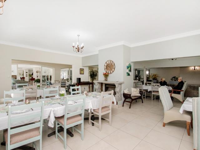 2 Bedroom Apartment / Flat For Sale in Lonehill