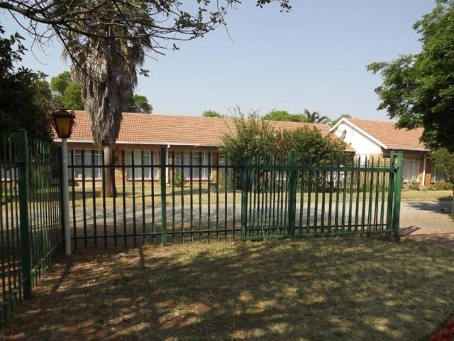 2 Bedroom Apartment / Flat For Sale in La Hoff