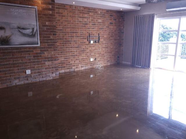 2 Bedroom Apartment / Flat For Sale in La Lucia Ridge