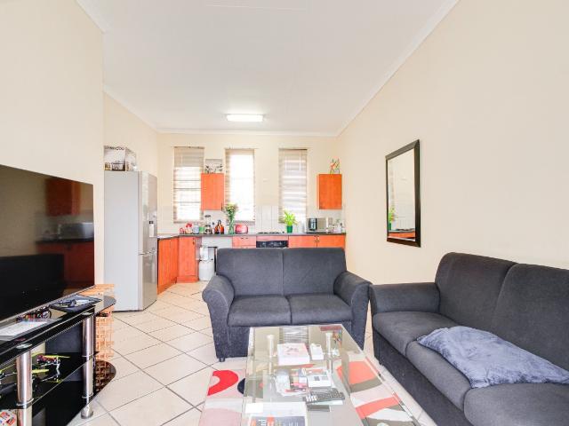 2 Bedroom Apartment / Flat For Sale in Laser Park