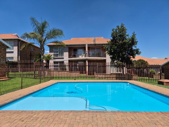 2 Bedroom Apartment / Flat For Sale in Liefde En Vrede