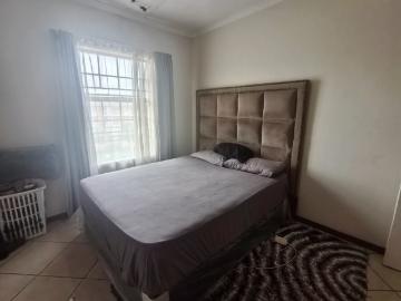 2 Bedroom Apartment / Flat For Sale in Monavoni