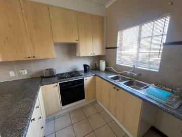 2 Bedroom Apartment / Flat For Sale in Monavoni
