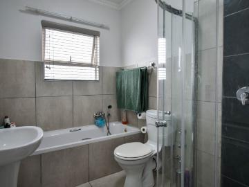 2 Bedroom Apartment / Flat For Sale in Montana