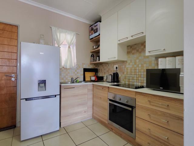 2 Bedroom Apartment / Flat For Sale in Montana Tuine