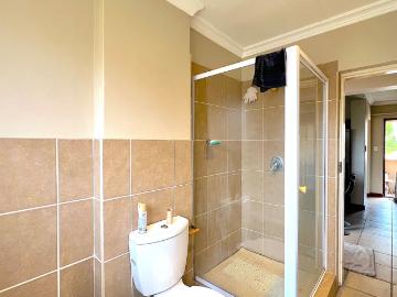 2 Bedroom Apartment / Flat For Sale in Montana Tuine