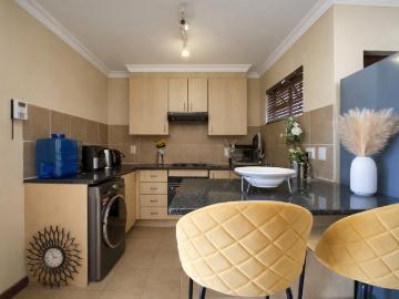 2 Bedroom Apartment / Flat For Sale in Montana Tuine