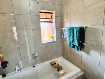 2 Bedroom Apartment / Flat For Sale in Montana Tuine