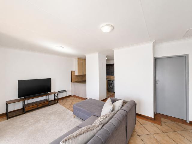 2 Bedroom Apartment / Flat For Sale in Mooikloof Ridge
