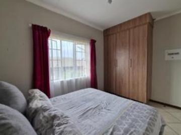 2 Bedroom Apartment / Flat For Sale in Mooikloof Ridge