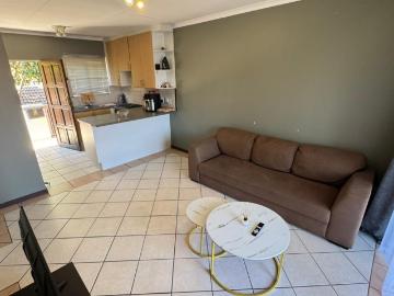 2 Bedroom Apartment / Flat For Sale in Mooikloof Ridge