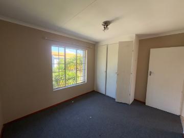 2 Bedroom Apartment / Flat For Sale in Moreleta Park