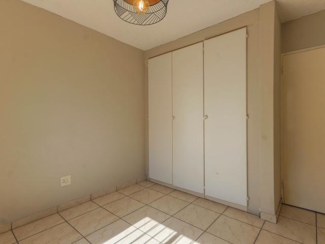 2 Bedroom Apartment / Flat For Sale in Moreleta Park
