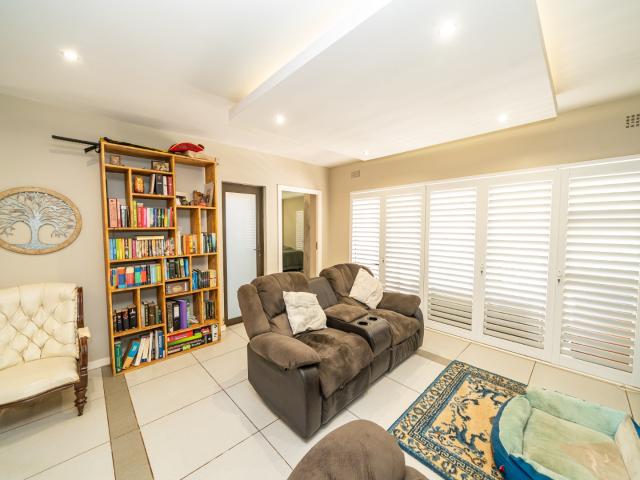 2 Bedroom Apartment / Flat For Sale in Morning Hill