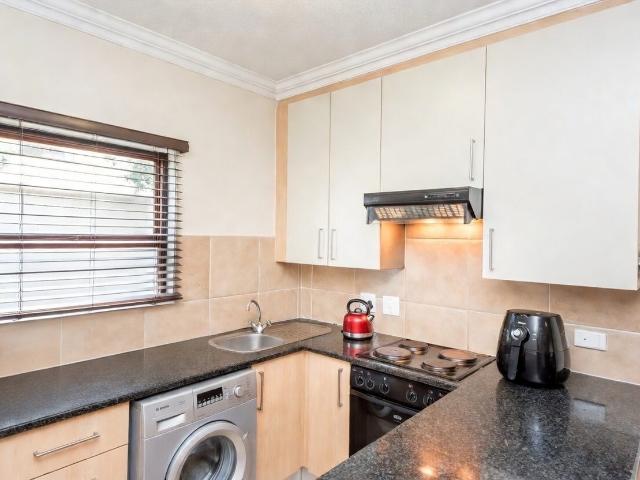 2 Bedroom Apartment / Flat For Sale in Morningside