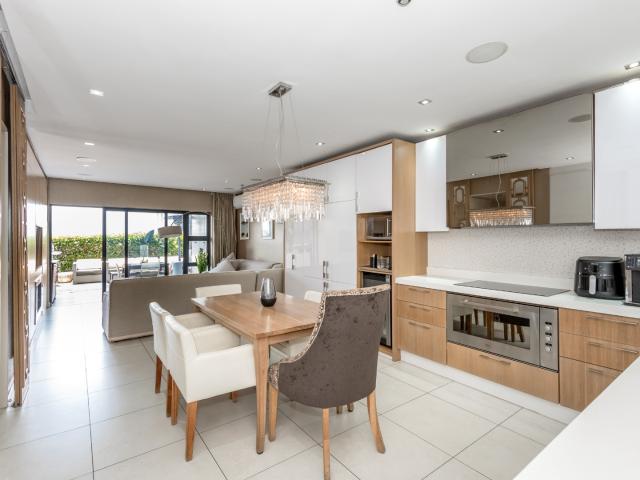 2 Bedroom Apartment / Flat For Sale in Morningside