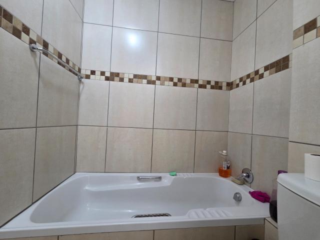 2 Bedroom Apartment / Flat For Sale in Mayberry Park