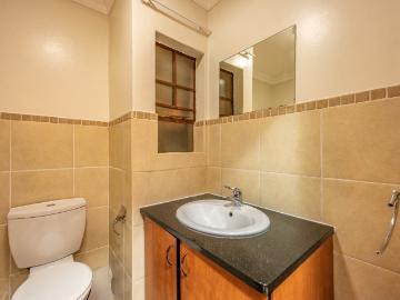 2 Bedroom Apartment / Flat For Sale in Magalieskruin