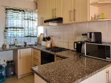2 Bedroom Apartment / Flat For Sale in Manaba Beach