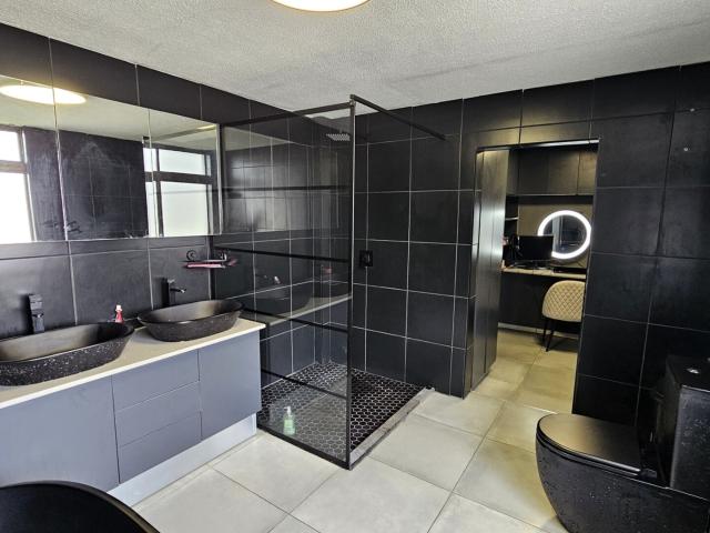 2 Bedroom Apartment / Flat For Sale in Manaba Beach