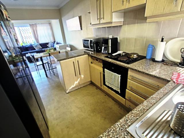 2 Bedroom Apartment / Flat For Sale in Manaba Beach