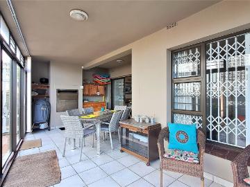 2 Bedroom Apartment / Flat For Sale in Margate