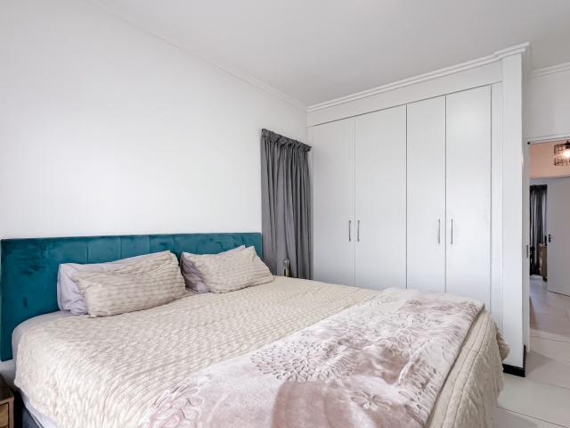 2 Bedroom Apartment / Flat For Sale in Maroeladal