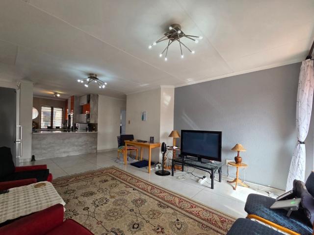2 Bedroom Apartment / Flat For Sale in Meyersdal