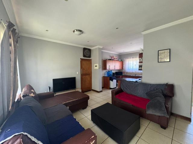 2 Bedroom Apartment / Flat For Sale in Melodie