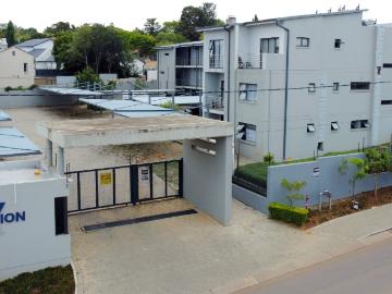 2 Bedroom Apartment / Flat For Sale in Menlo Park