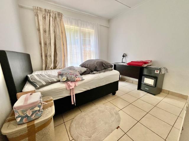 2 Bedroom Apartment / Flat For Sale in Meredale