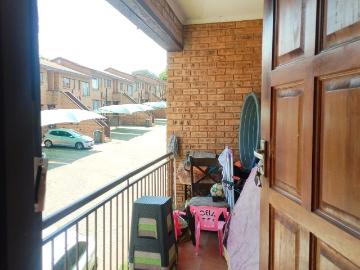 2 Bedroom Apartment / Flat For Sale in Meredale