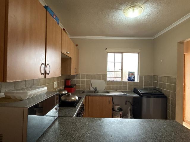 2 Bedroom Apartment / Flat For Sale in Meredale