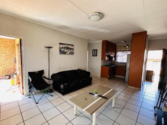 2 Bedroom Apartment / Flat For Sale in Meredale