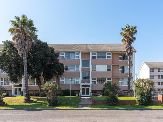 2 Bedroom Apartment / Flat For Sale in Milnerton Central